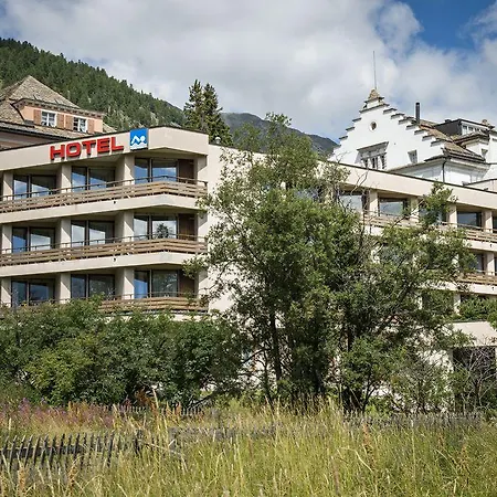 Quadratscha Alpenhotel 4* 萨梅丹