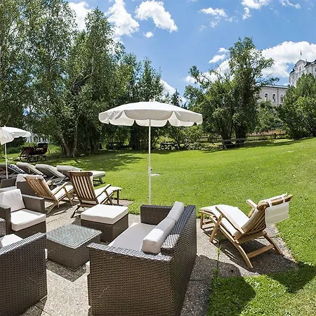 Hotel Quadratscha Alpenhotel 4*