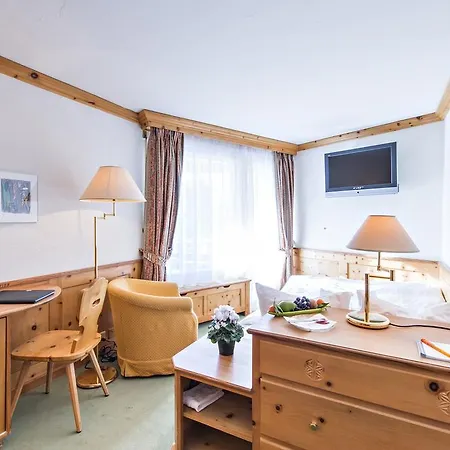 Hotell Quadratscha Alpenhotel Samedan