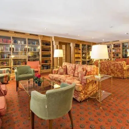 Quadratscha Alpenhotel 4*