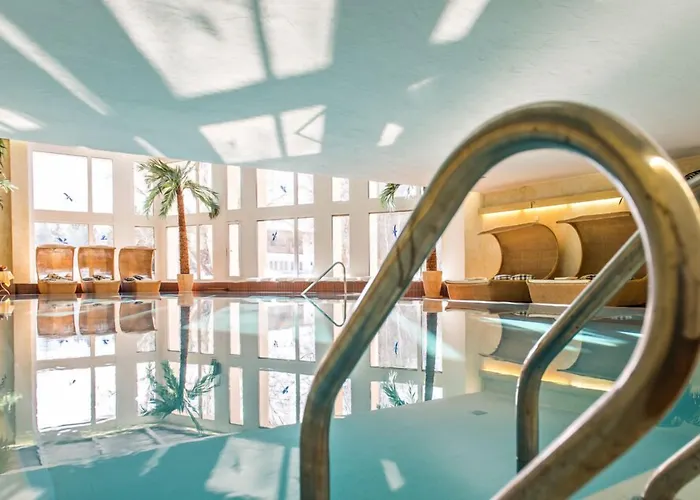 Quadratscha Alpenhotel Szálloda 4*