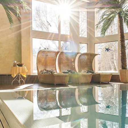 Quadratscha Alpenhotel Hotel