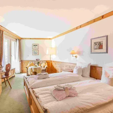 Quadratscha Alpenhotel Hotel 4*