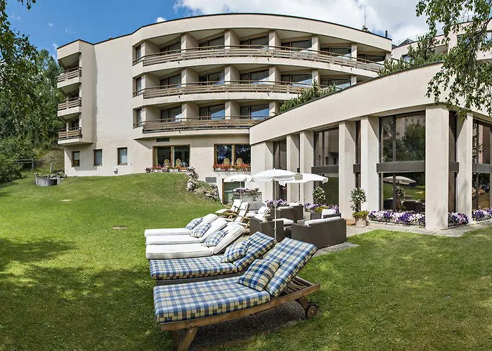 Quadratscha Alpenhotel 4*