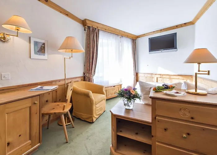 Отель Quadratscha Alpenhotel