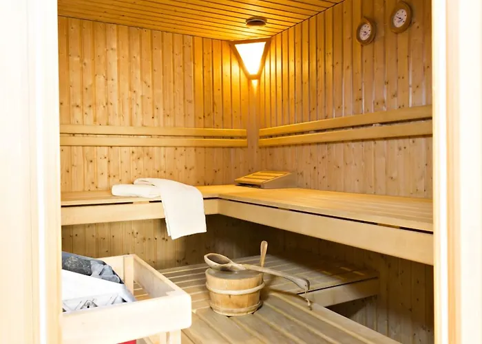 Отель Quadratscha Alpenhotel 4*