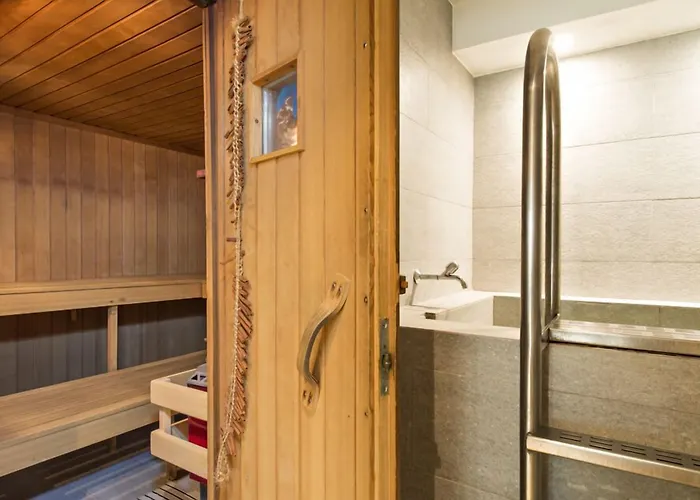 Отель Quadratscha Alpenhotel