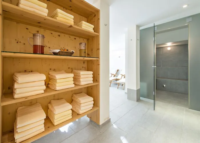 Quadratscha Alpenhotel 4*