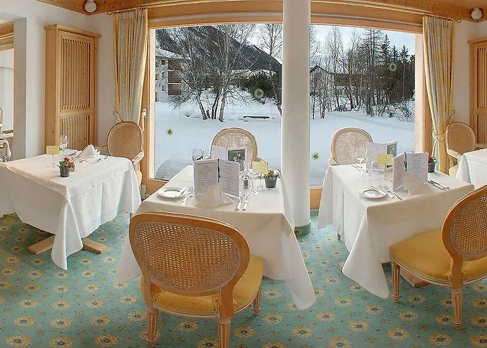 Quadratscha Alpenhotel 4*