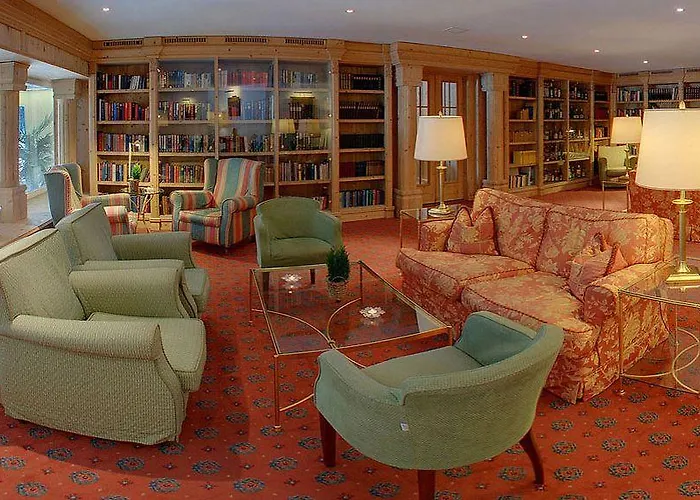 Отель Quadratscha Alpenhotel 4*