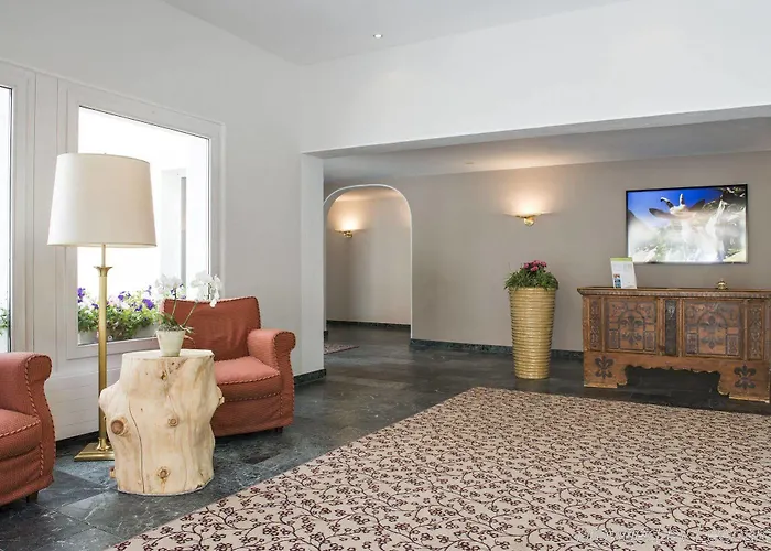 Quadratscha Alpenhotel 4*