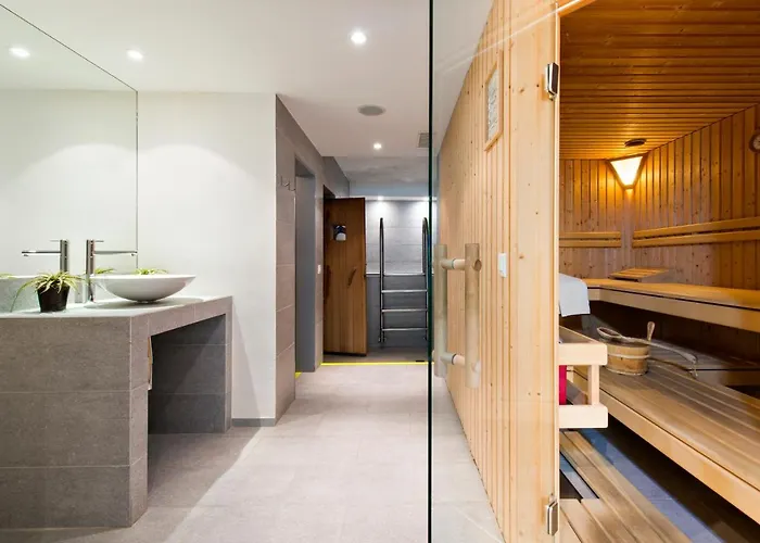 Quadratscha Alpenhotel Отель 4*